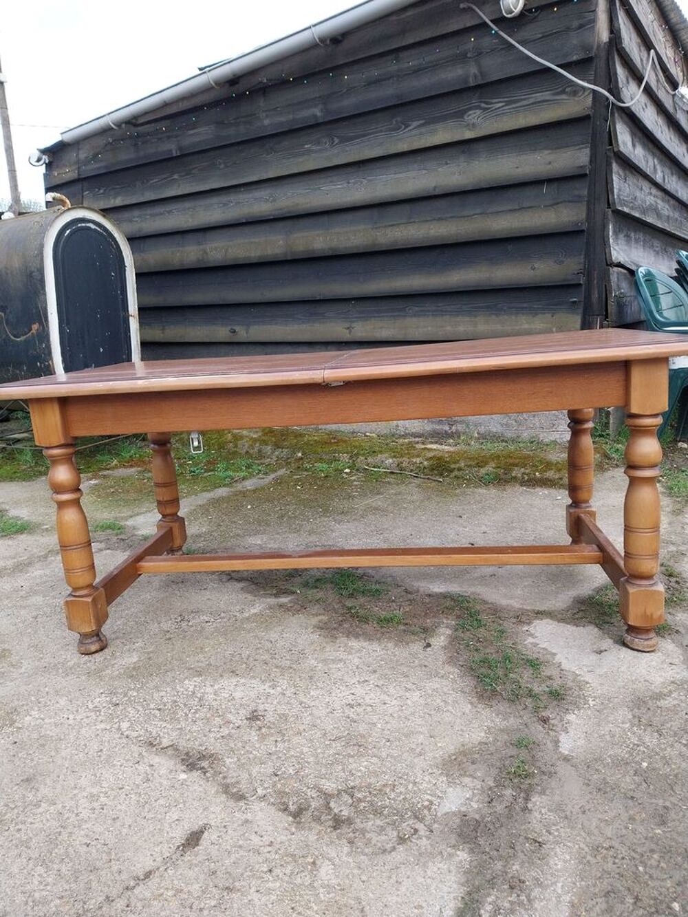 Table et chaises en ch&ecirc;ne Meubles