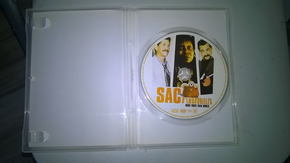 DVD Sac d'embrouilles
Michael Browning
2003 DVD et blu-ray