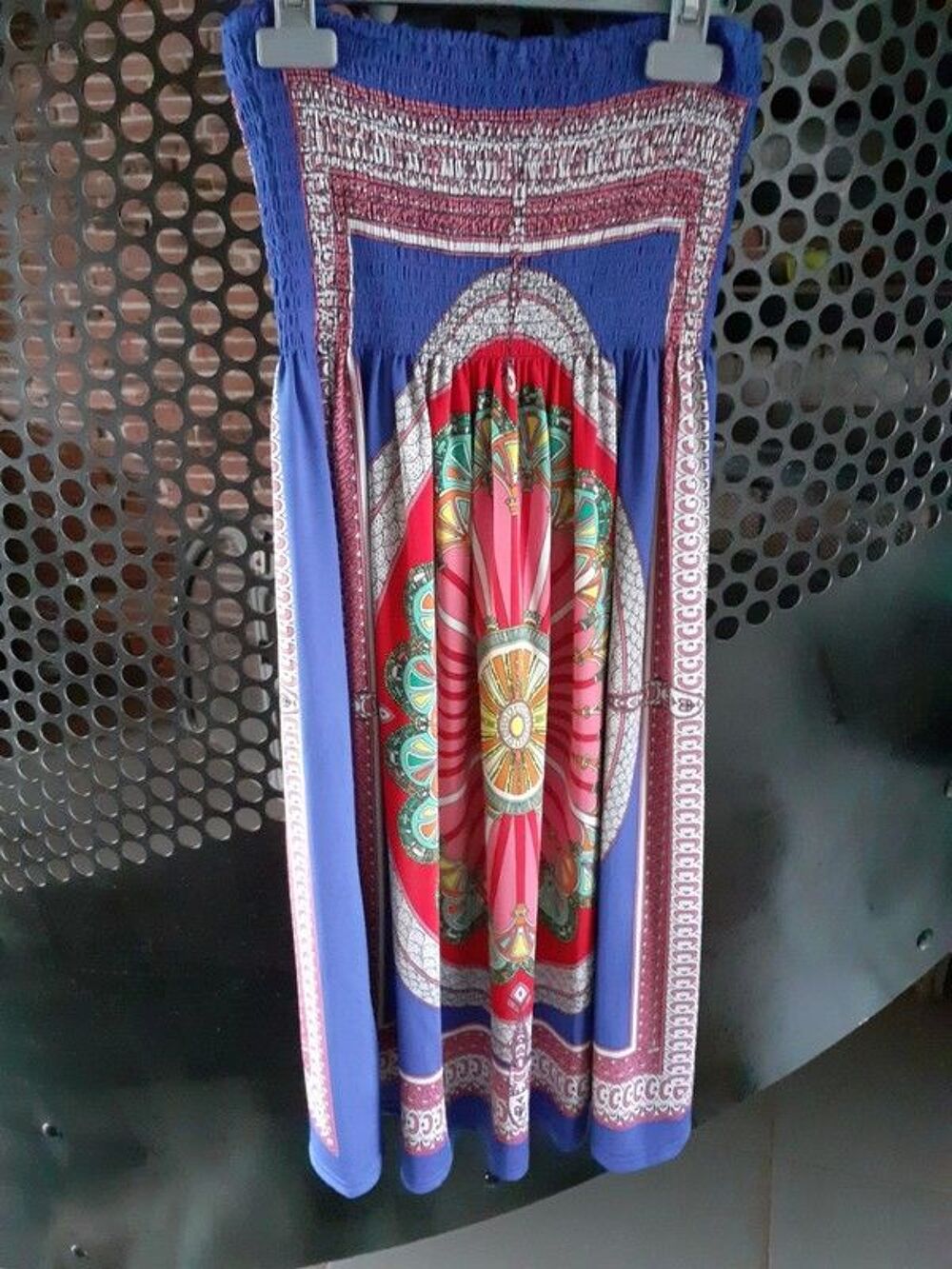 Robe &agrave; motifs Vêtements