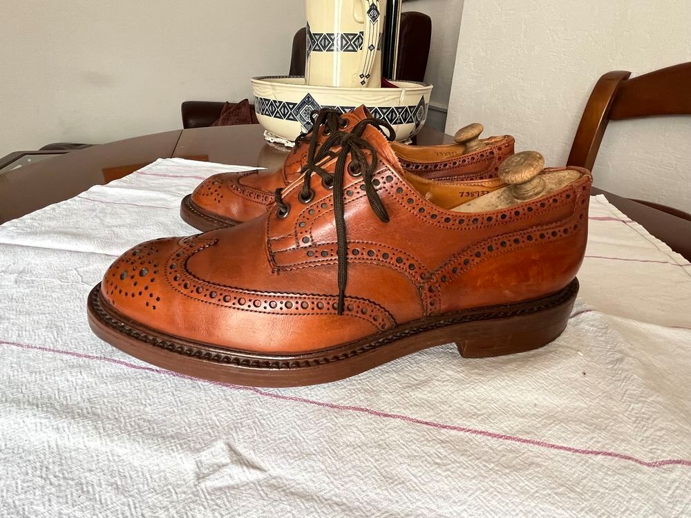 Chaussure anglaise 2025