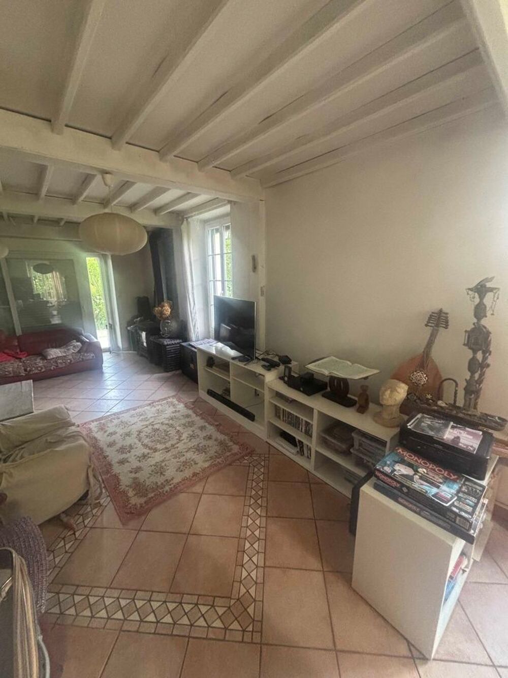 €oeVide grande maison avec beaucoup de mat&eacute;riel de travaux et de bricolage, mat&eacute;riel de b&agrave;&cent;timent, meubles Bricolage