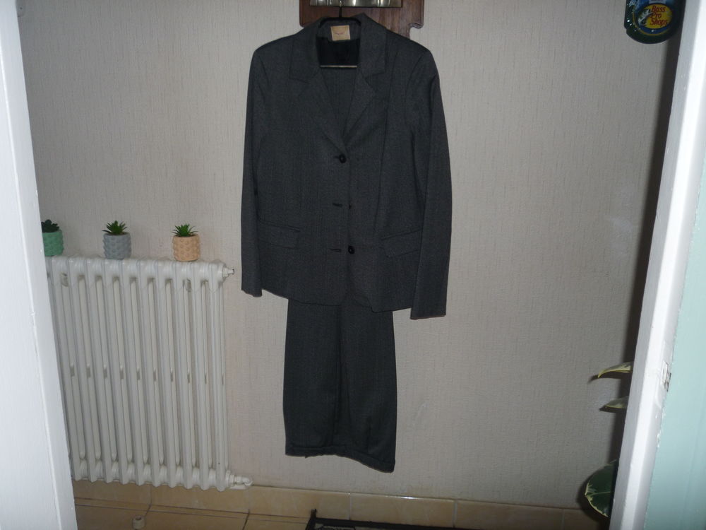 TAILLEUR FEMME Vtements