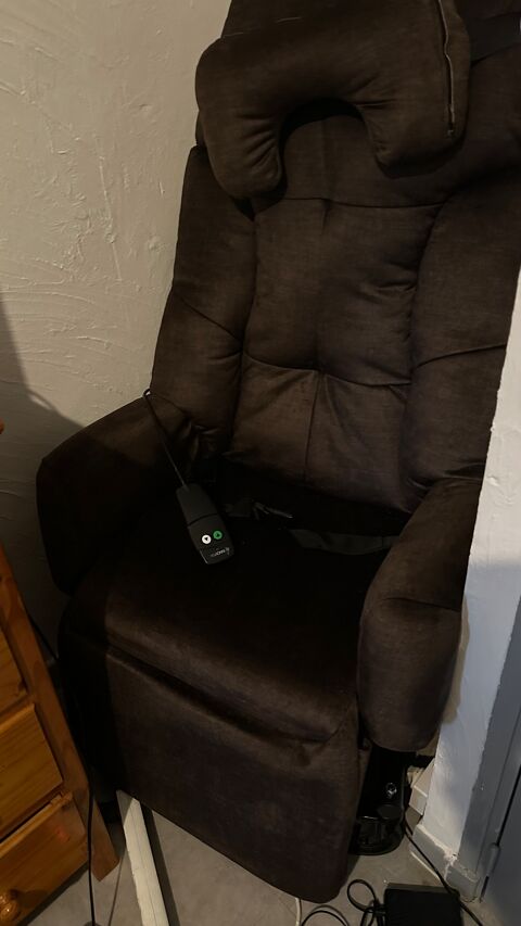 Fauteuil coquille 450 Cavaillon (84)