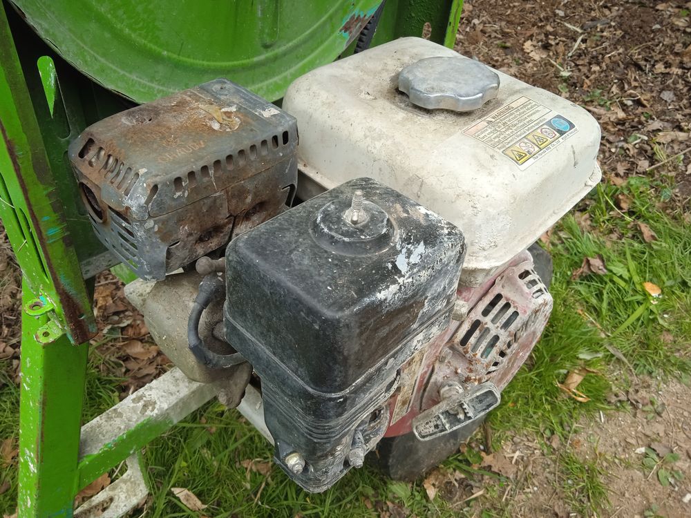 B&eacute;tonni&egrave;re thermique 250L (2 sacs) &agrave; r&eacute;nover. Bricolage