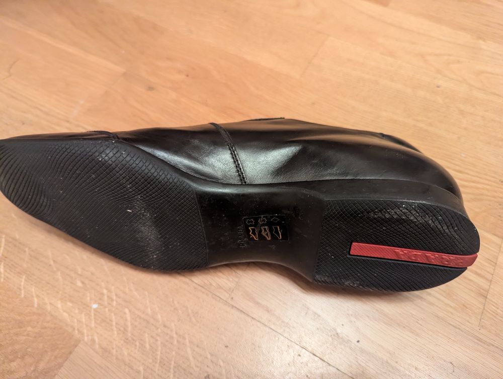 Chaussures &agrave; lacets homme PRADA Chaussures