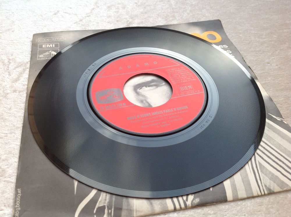 ADAMO LES BELLES DAMES DISQUE Envoi Possible
CD et vinyles