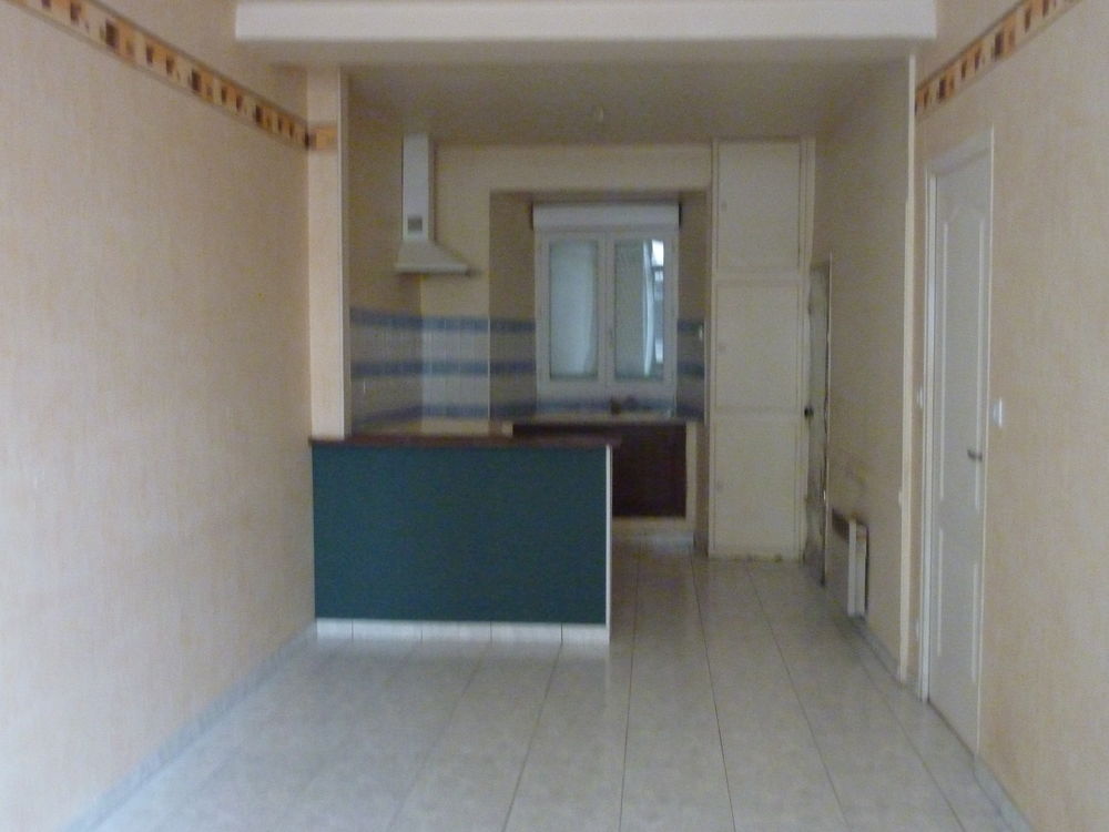 Location Appartement appartement  dans le bourg de LISLE Lisle