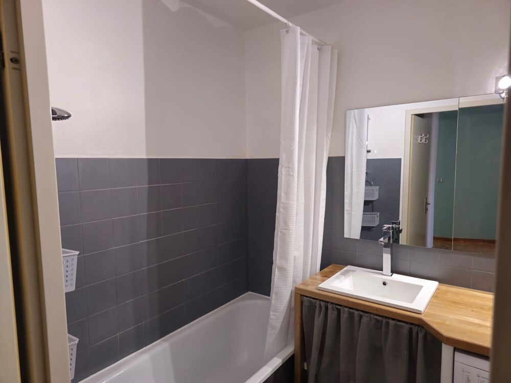 Vente Appartement Grand 2 pices de 57 m  vendre proche du Centre ville Montpellier
