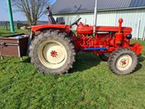   Tracteur Renault super 6 - Année  1966  