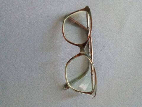 Paire de lunettes Toulon (83)