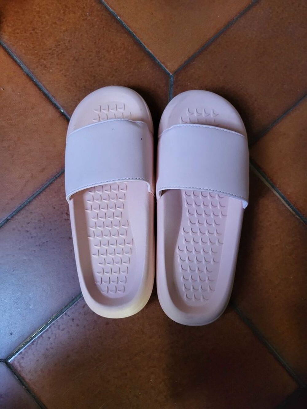 thong neuf 36/37 Chaussures