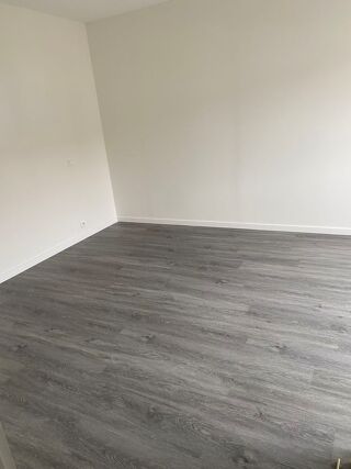  Maison à louer 3 pièces 80 m²