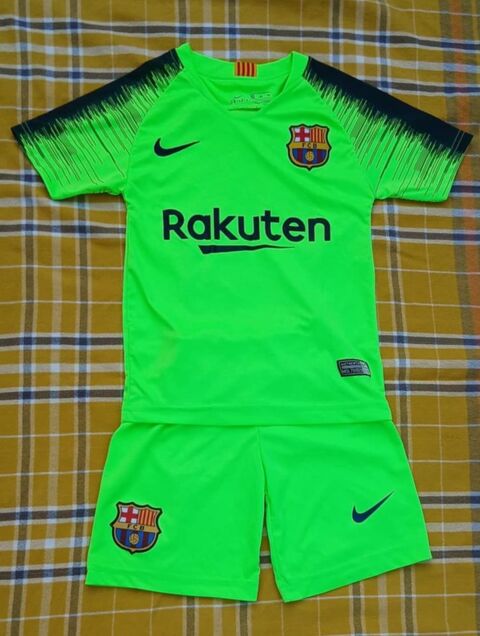 Ensemble Football  FC Barcelone  en Taille 104 -Nike Dri-FIT 20 La Fert�-Alais (91)