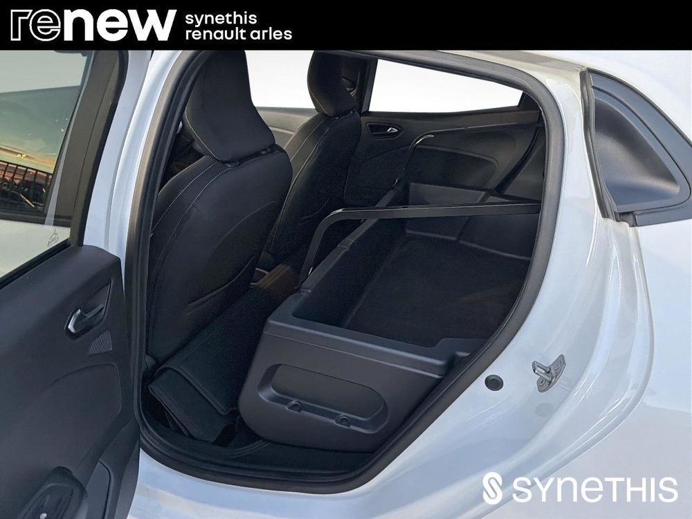 Clio IV CLIO SOCIETE E-TECH FULL HYBRID 145 EVOLUTION REVERSIBLE 2023 occasion 13200 Arles