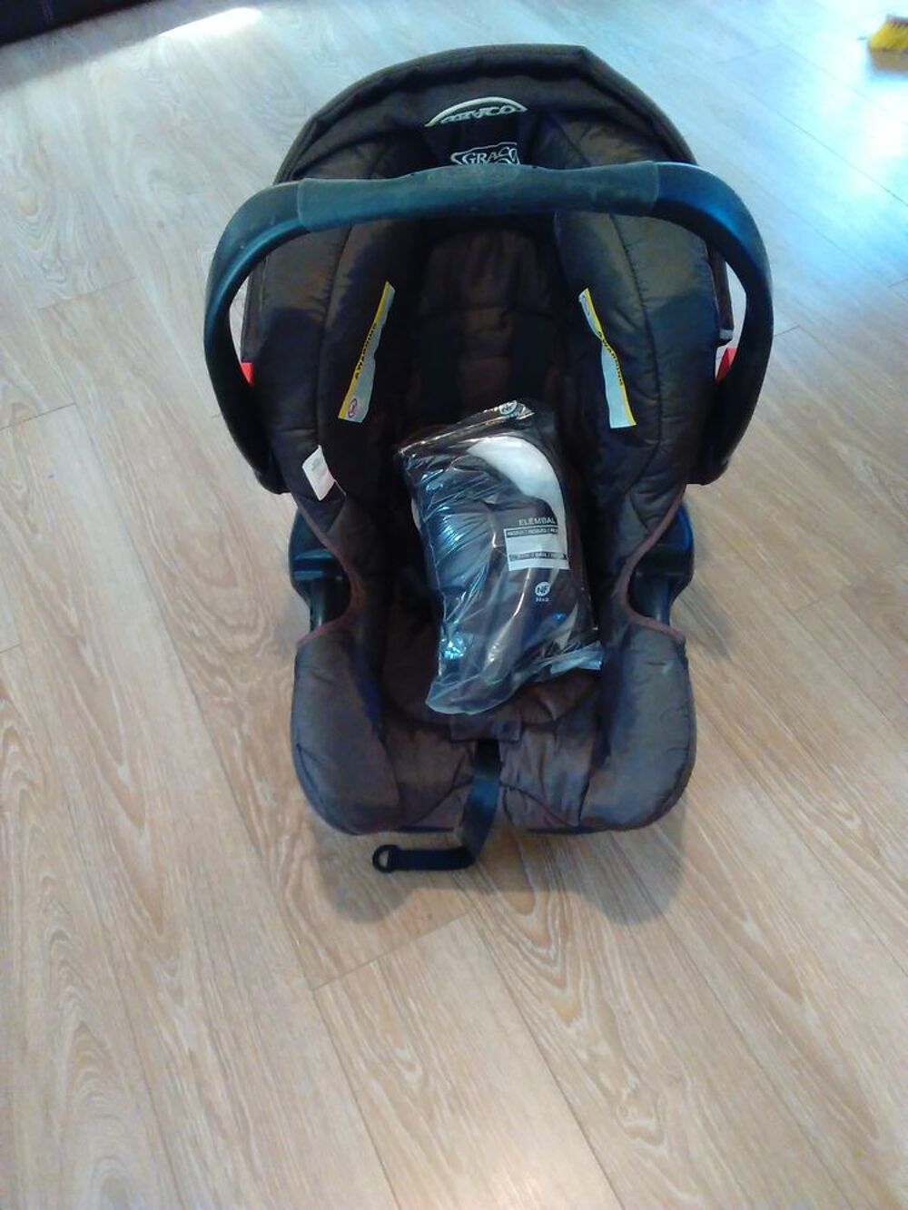 coque auto b&eacute;b&eacute; premier age Pu�riculture