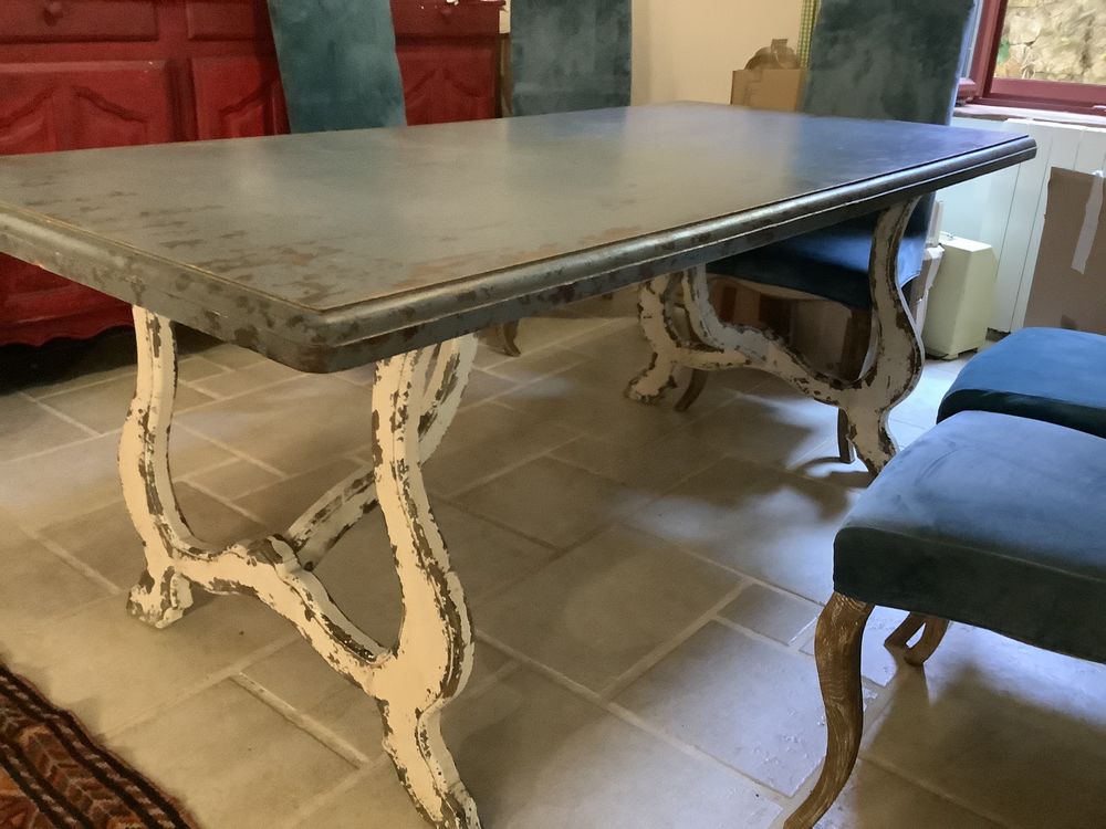Table bois pieds sculpt&eacute;s style vintage Meubles