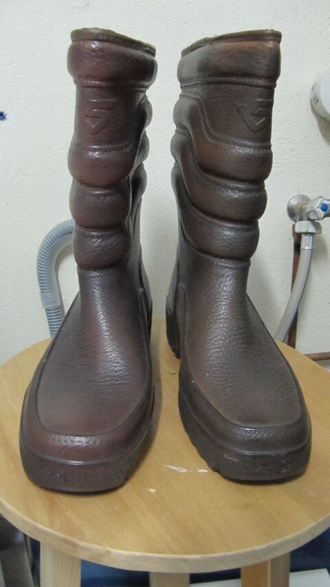 Bottes impermables Fourres AIGLE P41 45 Thnes (74)
