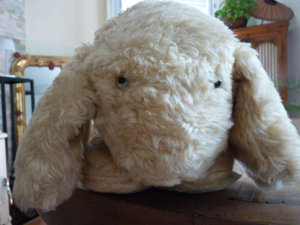Peluche lapin. Jeux / jouets