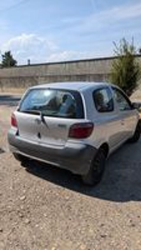 Yaris 1.0i 2000 occasion 69730 Genay
