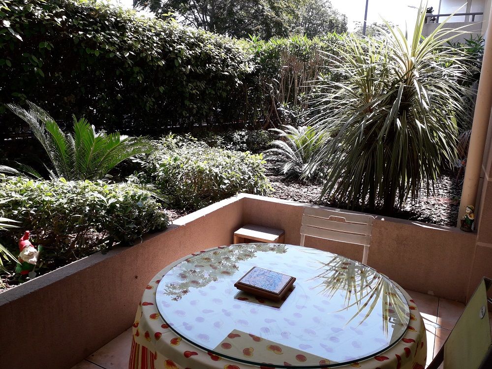   PART  BEL APPARTEMENT T2 TOUT GRAND CONFORT A ST RAPHAE Provence-Alpes-C�te d'Azur, Saint-Rapha�l (83700)