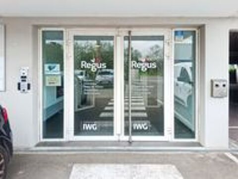   Louez un grand espace de bureau pour 50 personnes à Marignane, Floricity 