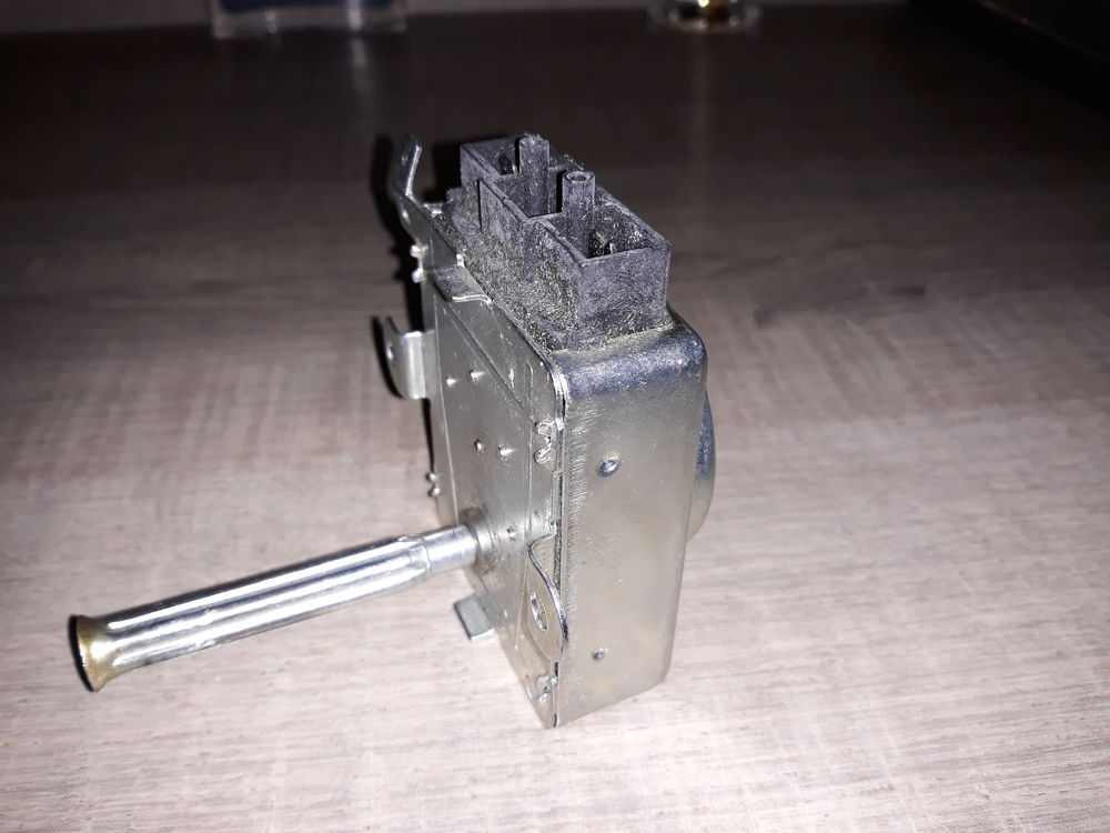 Moteur tourne broche pour four Fagor ou autre marque Electroménager