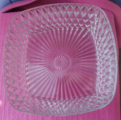 Plat ancien en verre ou saladier ou compotier 6 Montauban (82)