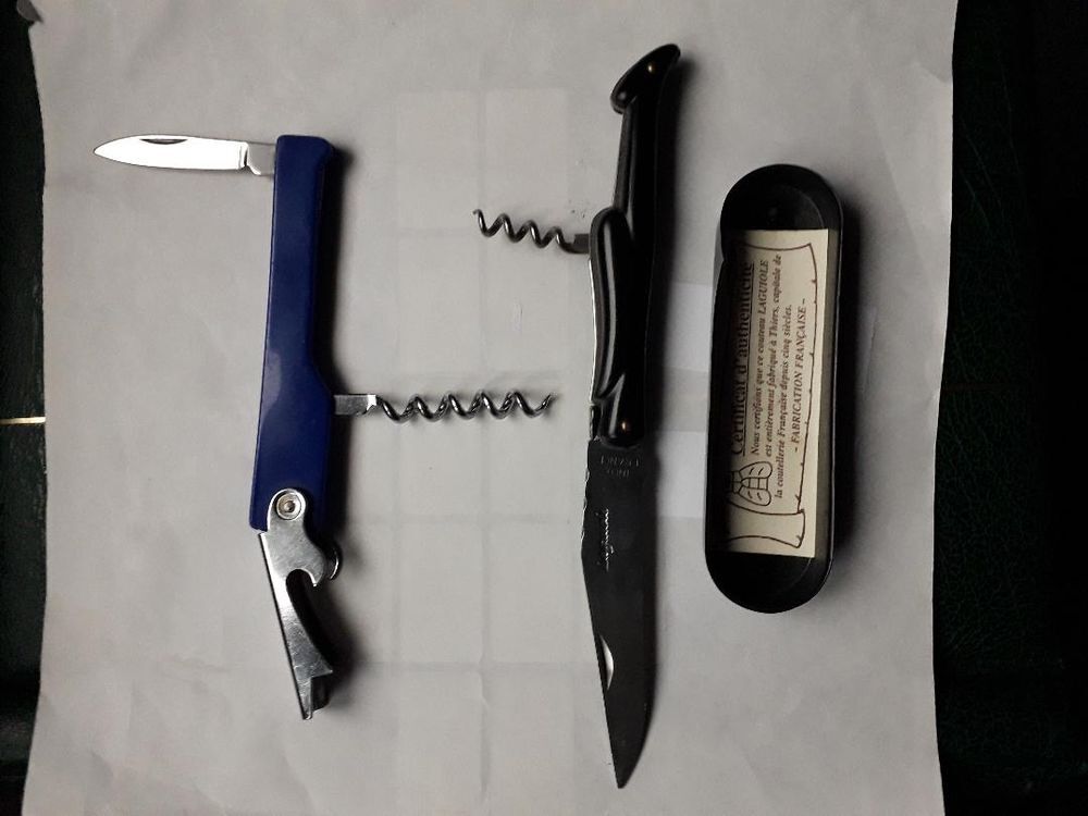 lot de 2 couteaux de poche LAGUILOL + un - 