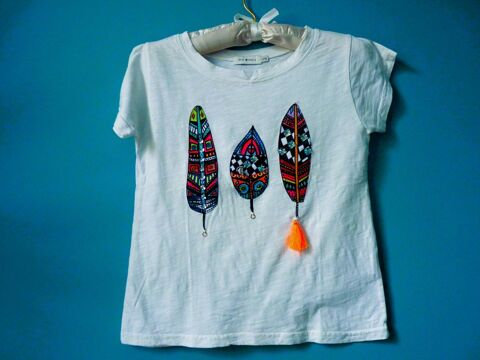 T-shirt Fille Molly Bracken 12 ans blanc plumes collection é Brienne-le-Château (10)