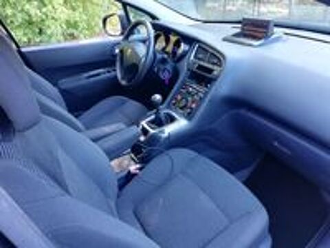 5008 1.6 HDi 112ch FAP BVM6 Active 7pl 2012 occasion 82000 Montauban