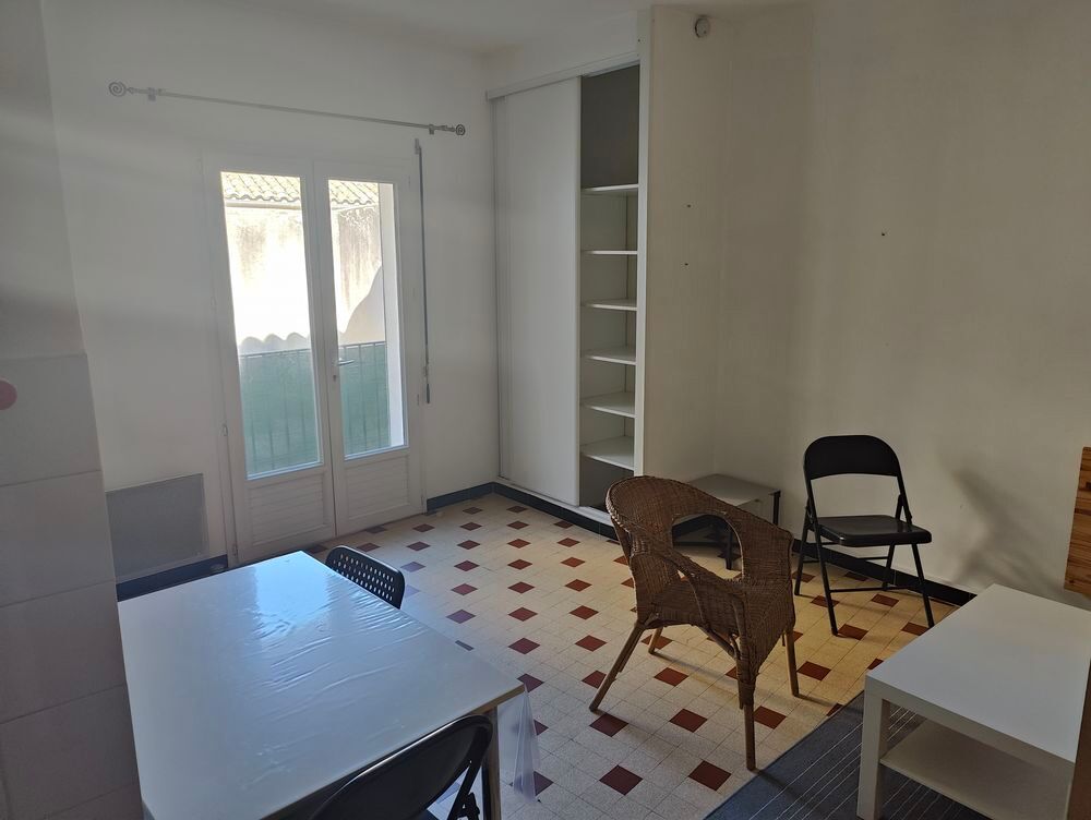 Location Appartement Studio avec balcon, Avignon centre Avignon