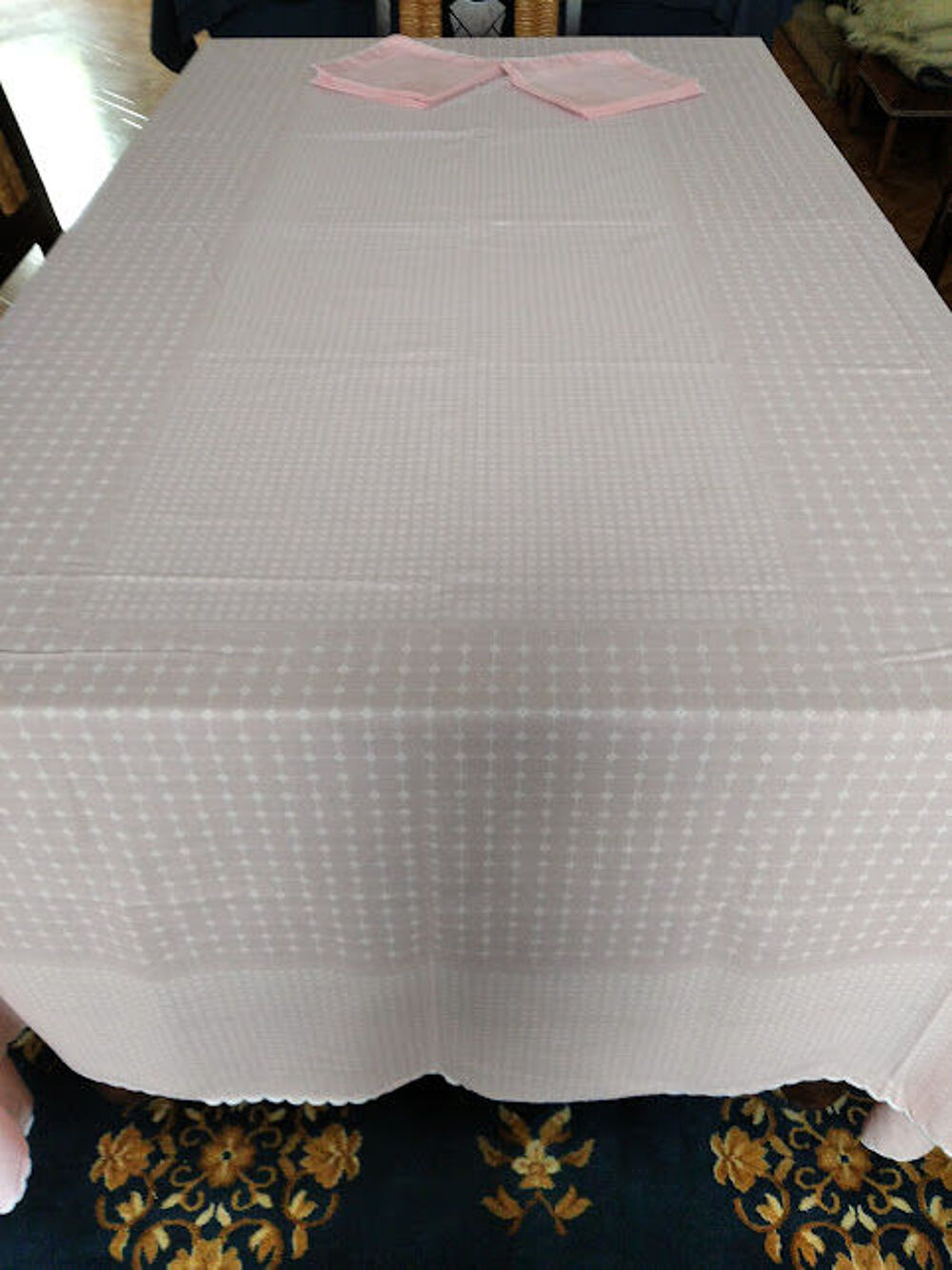 Nappe rose + 12 serviettes assorties Décoration