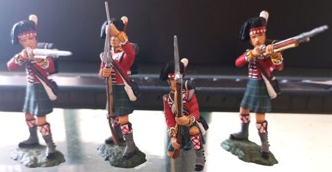 Lot 4 soldats plomb écossais 92èmeGordon Highlander 1/32 FF 40 Toulon (83)