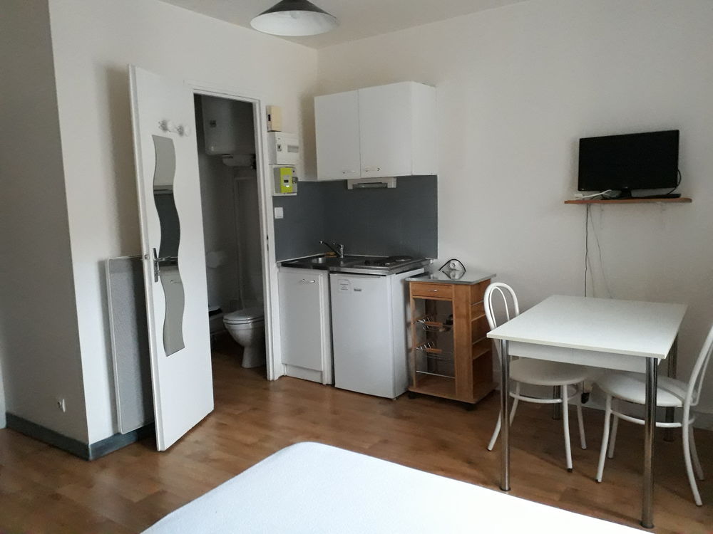 Location Appartement studio meubl au centre ville de Chatellerault Chtellerault