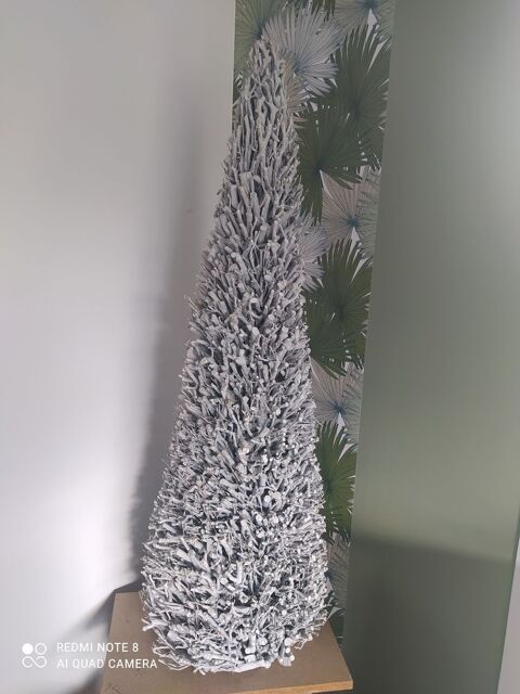 Sapin décoratif gris  60 Sainte-Marguerite-sur-Duclair (76)