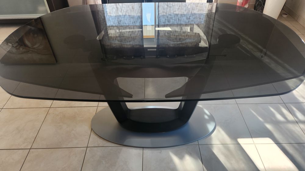 TABLE EN VERRE TREMPE
CALLIGARIS Meubles