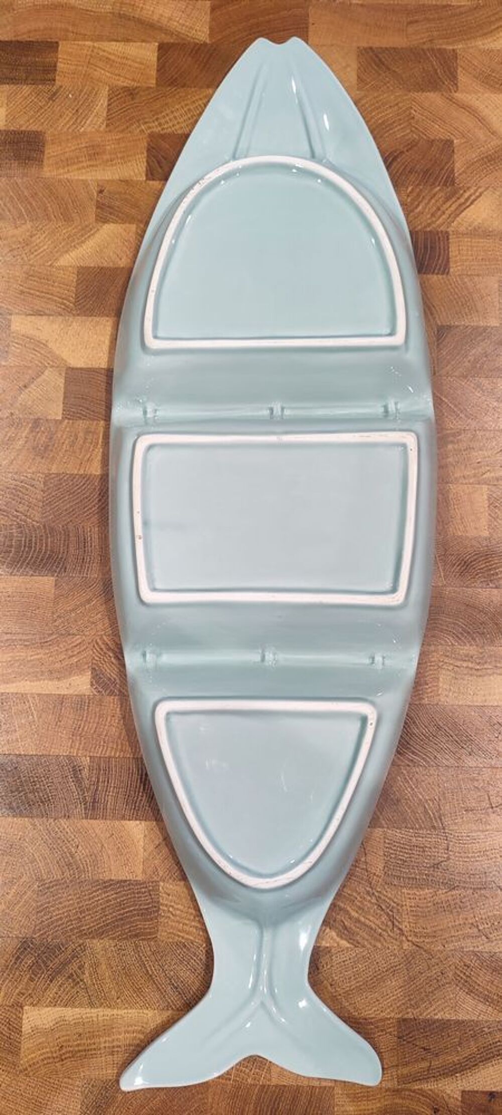 Grand plat compartiment&eacute; c&eacute;ramique forme poisson 