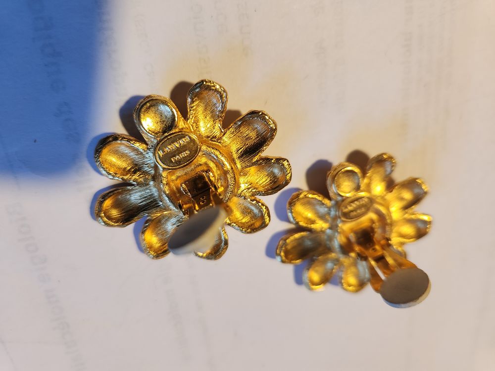BO Clip fleur Dor&eacute;e Strass LANVIN Bijoux et montres