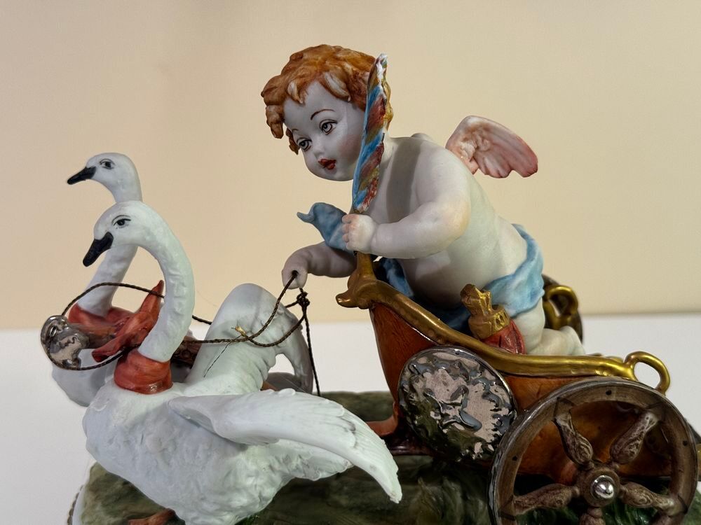 SCULPTURE EN BISCUIT DE LA MANUFACTURE * TICHE * CAPODIMONTE Décoration