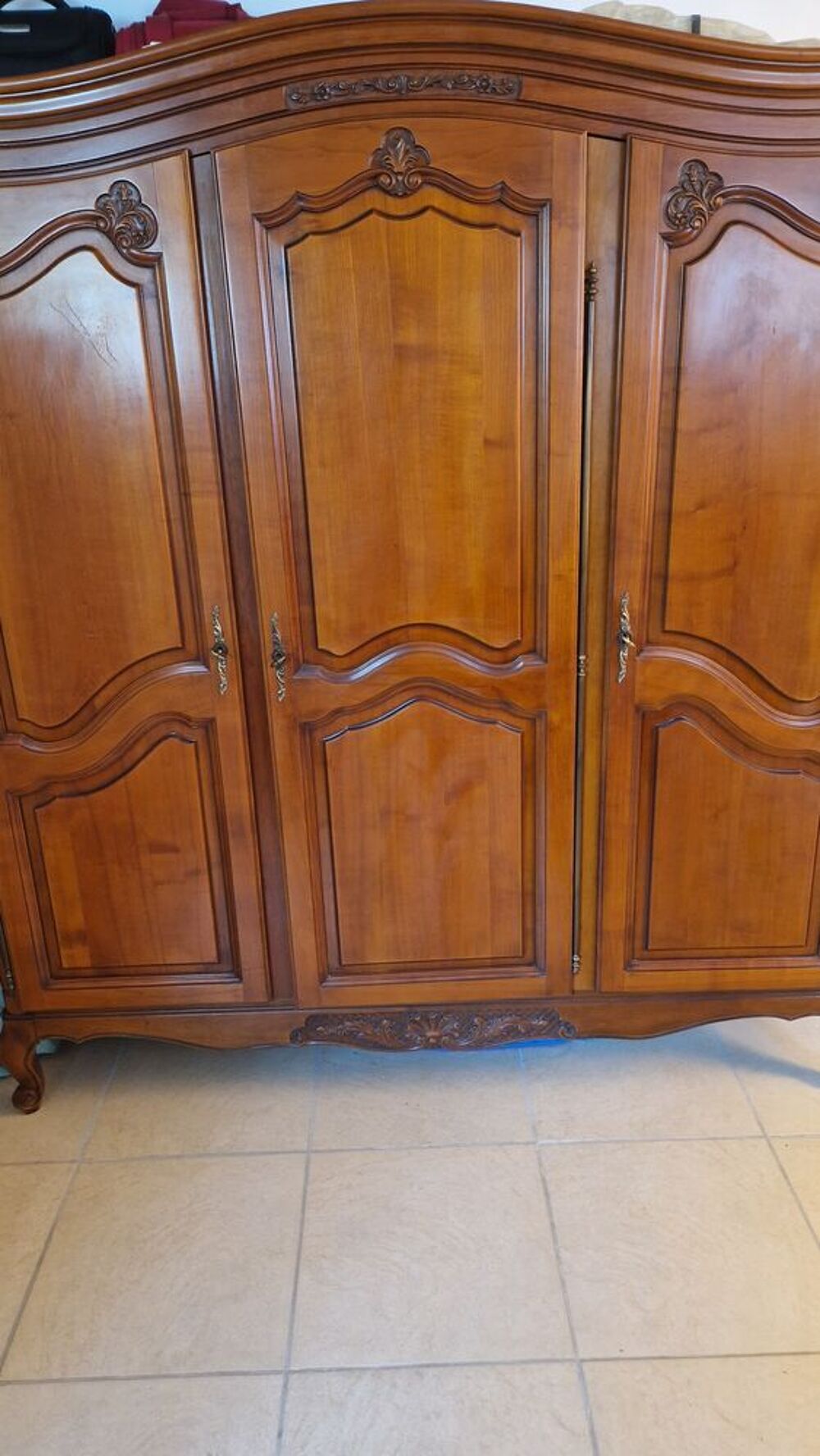 Armoire 3 portes merisier massif Meubles