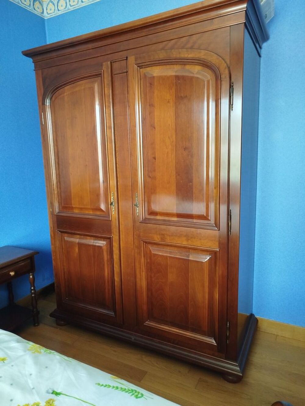 Chambre armoire 2 chevets en bois massif Meubles