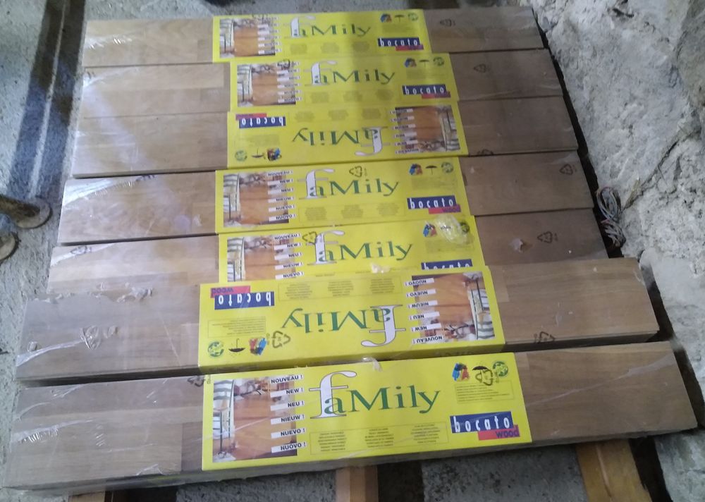 Parquet flottant vitrifi&eacute;. Bricolage