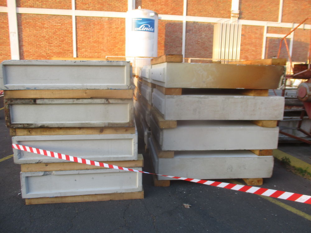 bloc de b&eacute;ton 1.60m x 1.30m x 0.31 cm Bricolage