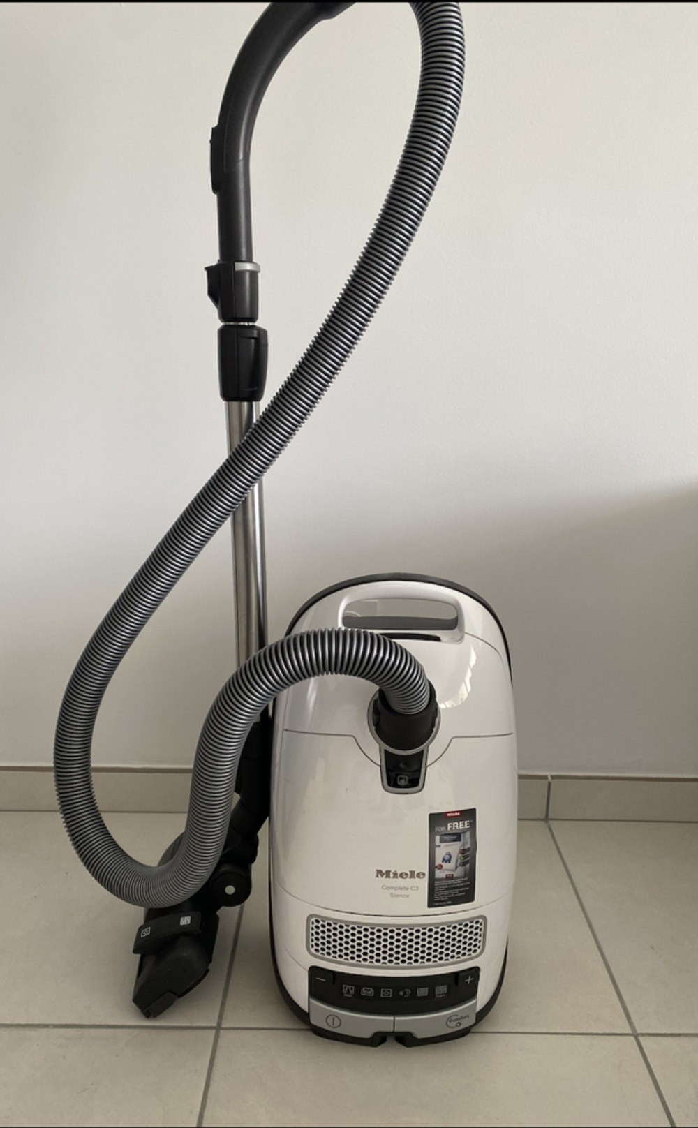 Offre Exceptionnelle : Aspirateur Tra&icirc;neau Miele C3 S Electroménager