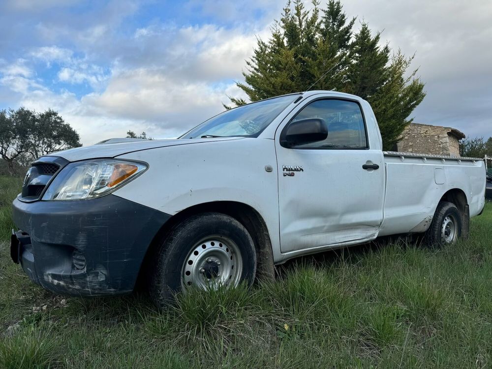 Hilux 2 Roues Motrices Pick-up 2.5L D4D 2WD King cab 120ch 2008 occasion 83830 Bargemon