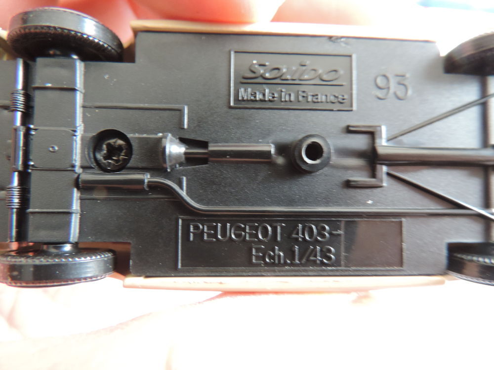 SOLIDO - MADE IN FRANCE - PEUGEOT 403 DECAPOTABLE - 1/43 &egrave;me 