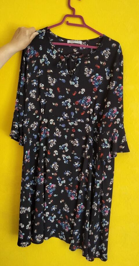 Robe Christine Laure taille 4 Vitry-le-François (51)