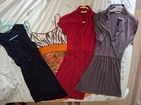 Lot de 4 robes 26 Éragny (95)
