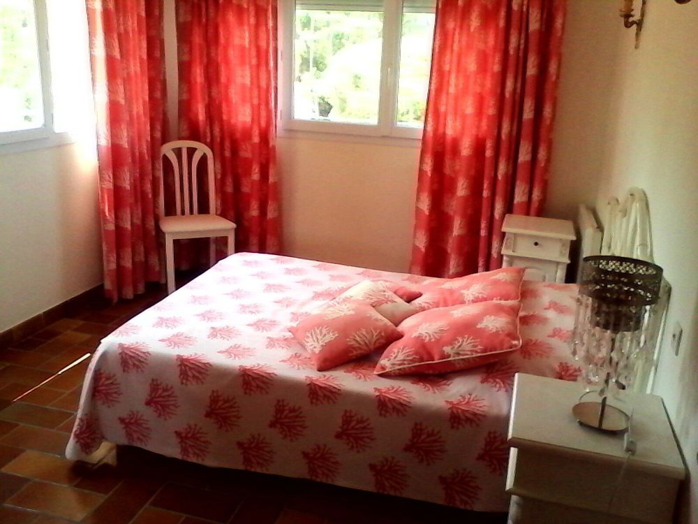   Rez de villa  golfe de st Tropez 750euros  Provence-Alpes-Côte d'Azur, Sainte-Maxime (83120)
