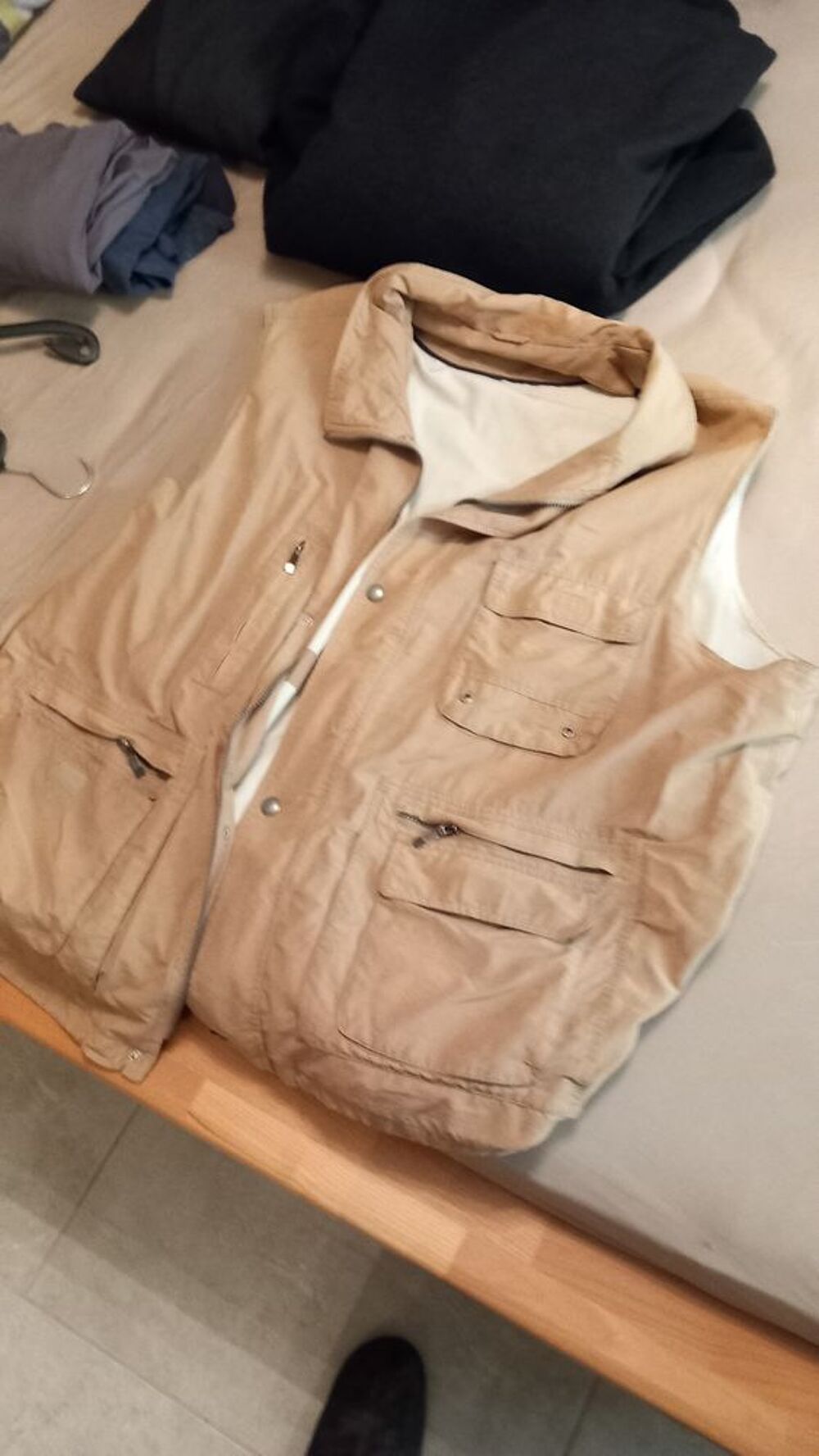 Veste,pantalon,polo,pulls,chemise,manteau Vêtements